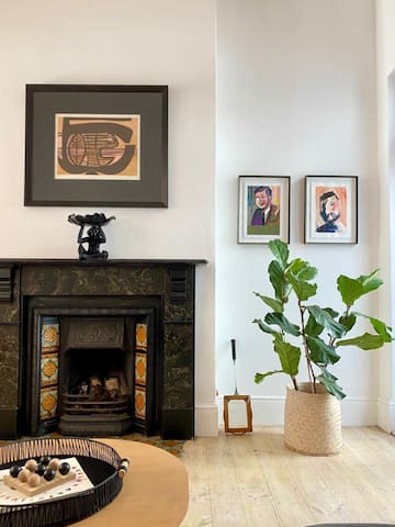 FIR Villa | 3 Bedroom house Greenpoint gallery image 3