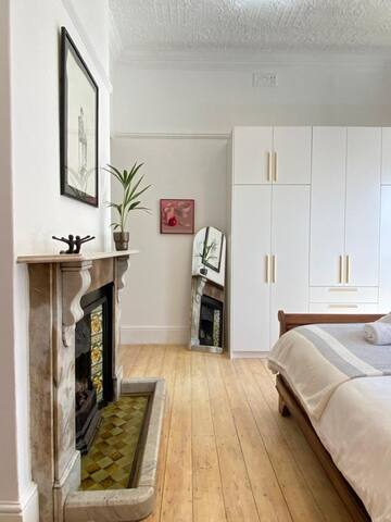 FIR Villa | 3 Bedroom house Greenpoint gallery image 2