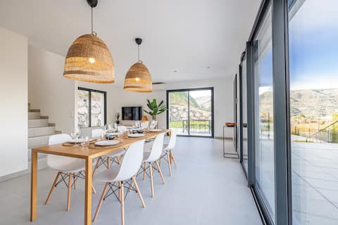 Villa Riviera - New between sea and mountains