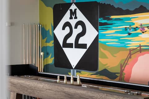 Sunset Sauna| Crystal Lake Views| Family Game Room