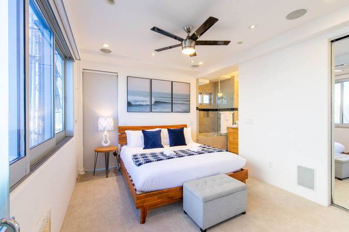 Luxury Two-Level Condo | Panoramic Ocean Views gallery image 5