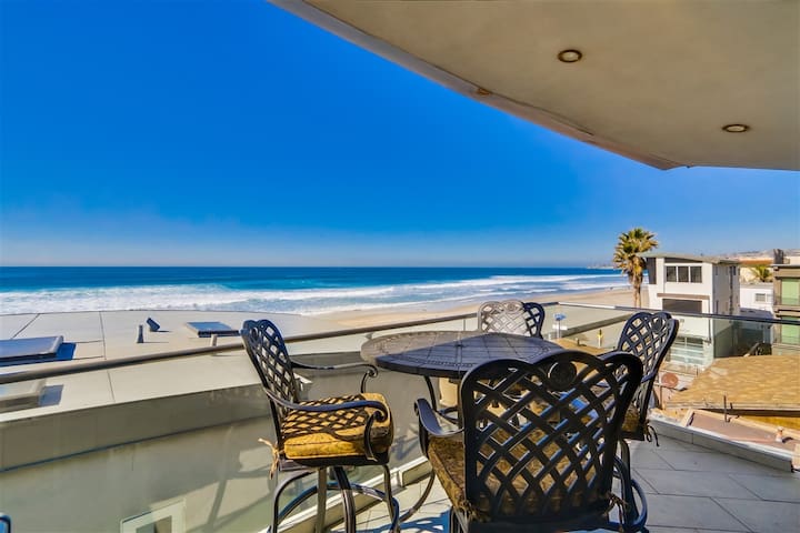 Luxury Two-Level Condo | Panoramic Ocean Views gallery image 2