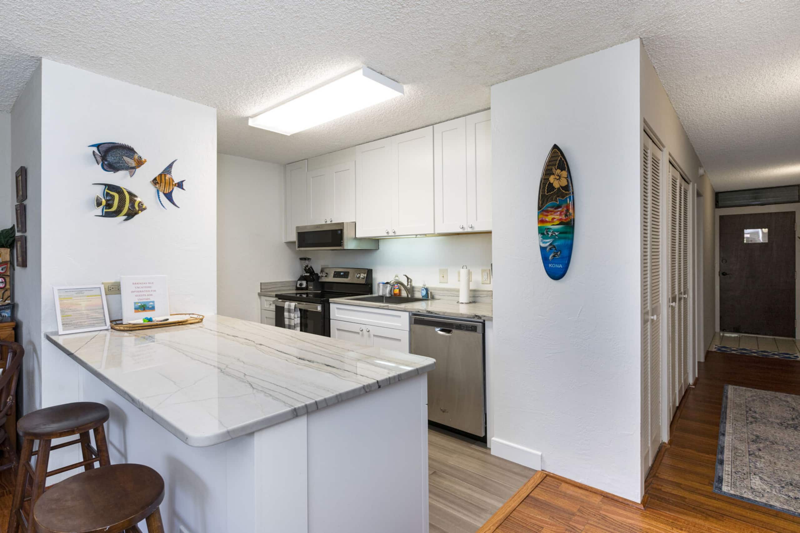 Condo in Kailua-Kona · ★4.78 · 1 bedroom · 2 beds · 1 private bath - Image 5