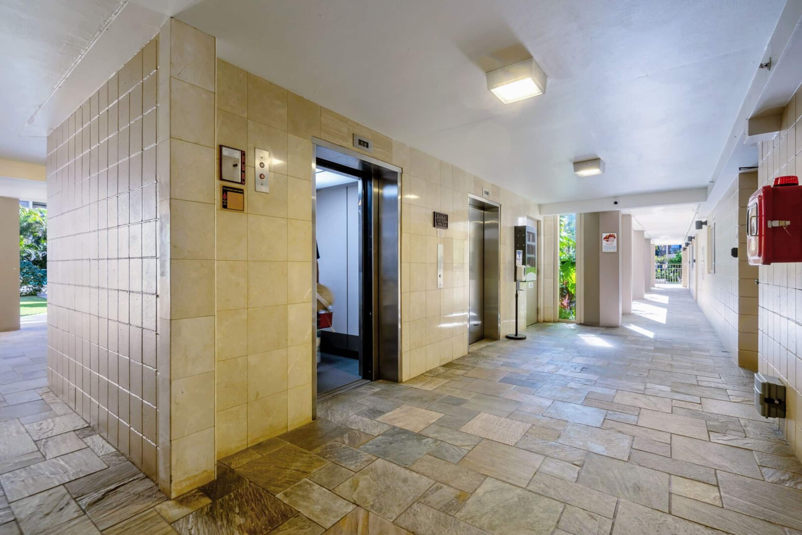 Condo in Lahaina · ★4.66 · 2 bedrooms · 4 beds · 2 baths - Image 34