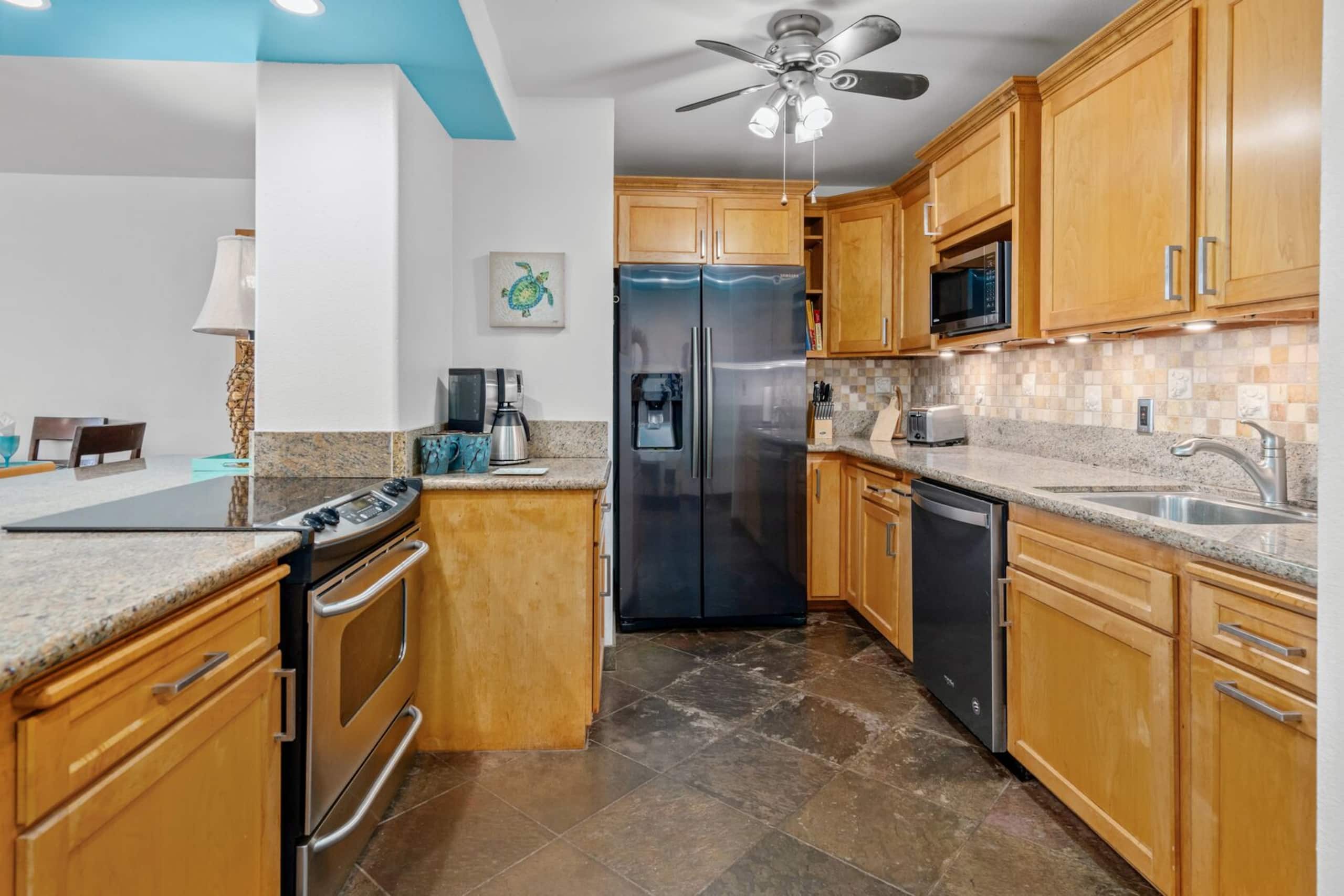 Condo in Lahaina · ★4.66 · 2 bedrooms · 4 beds · 2 baths - Image 10