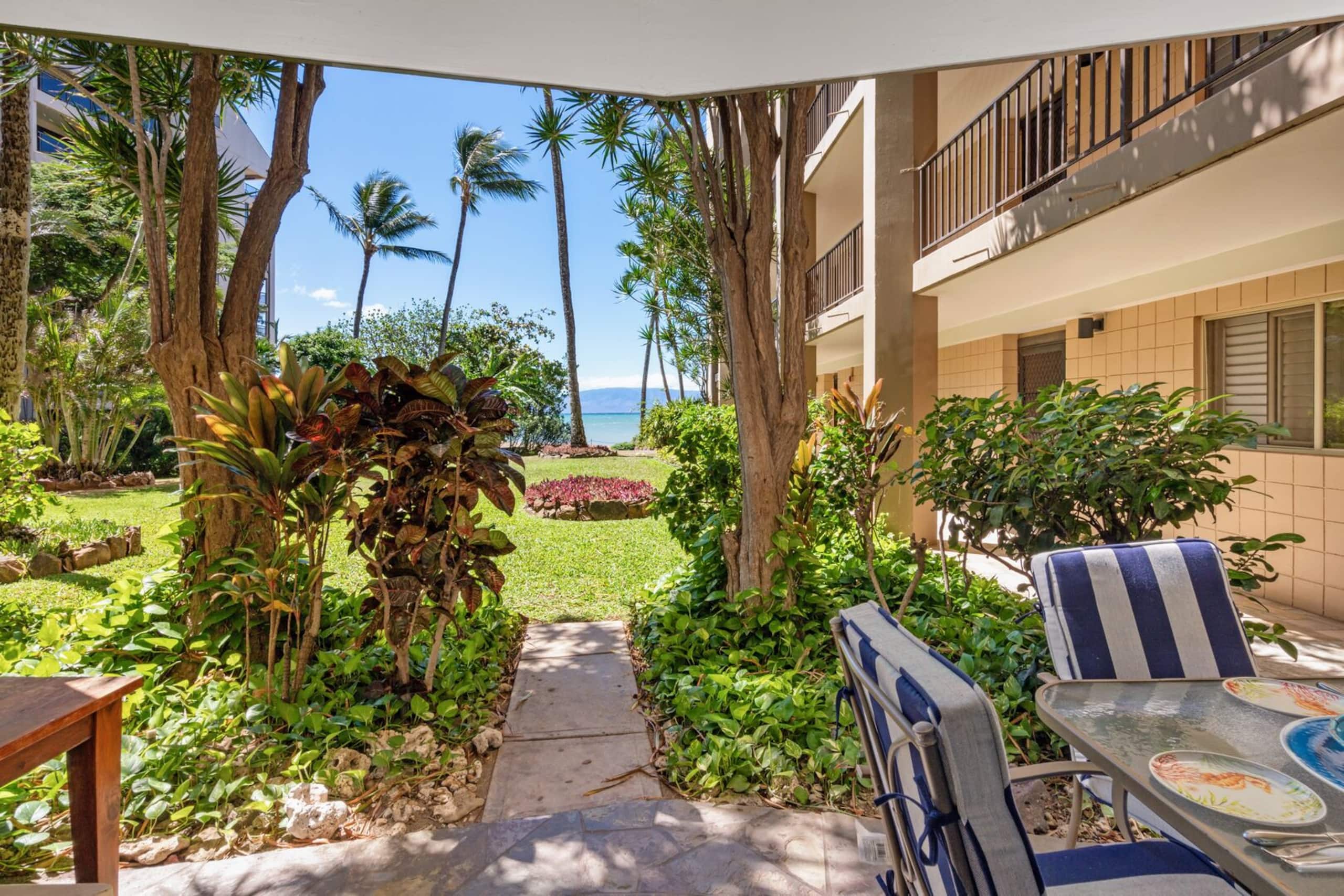 Condo in Lahaina · ★4.66 · 2 bedrooms · 4 beds · 2 baths - Image 1
