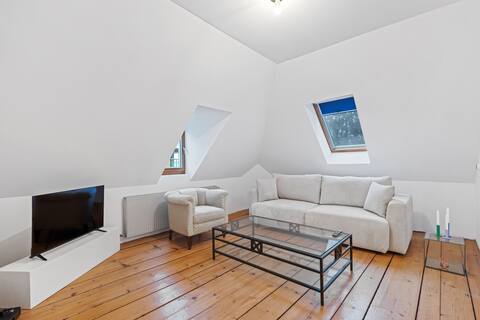 Lakeview Attic Suite