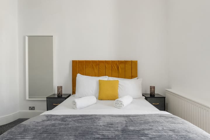 Luxury Two Bedroom Apartment in Oxford Street 10GS gallery image 4