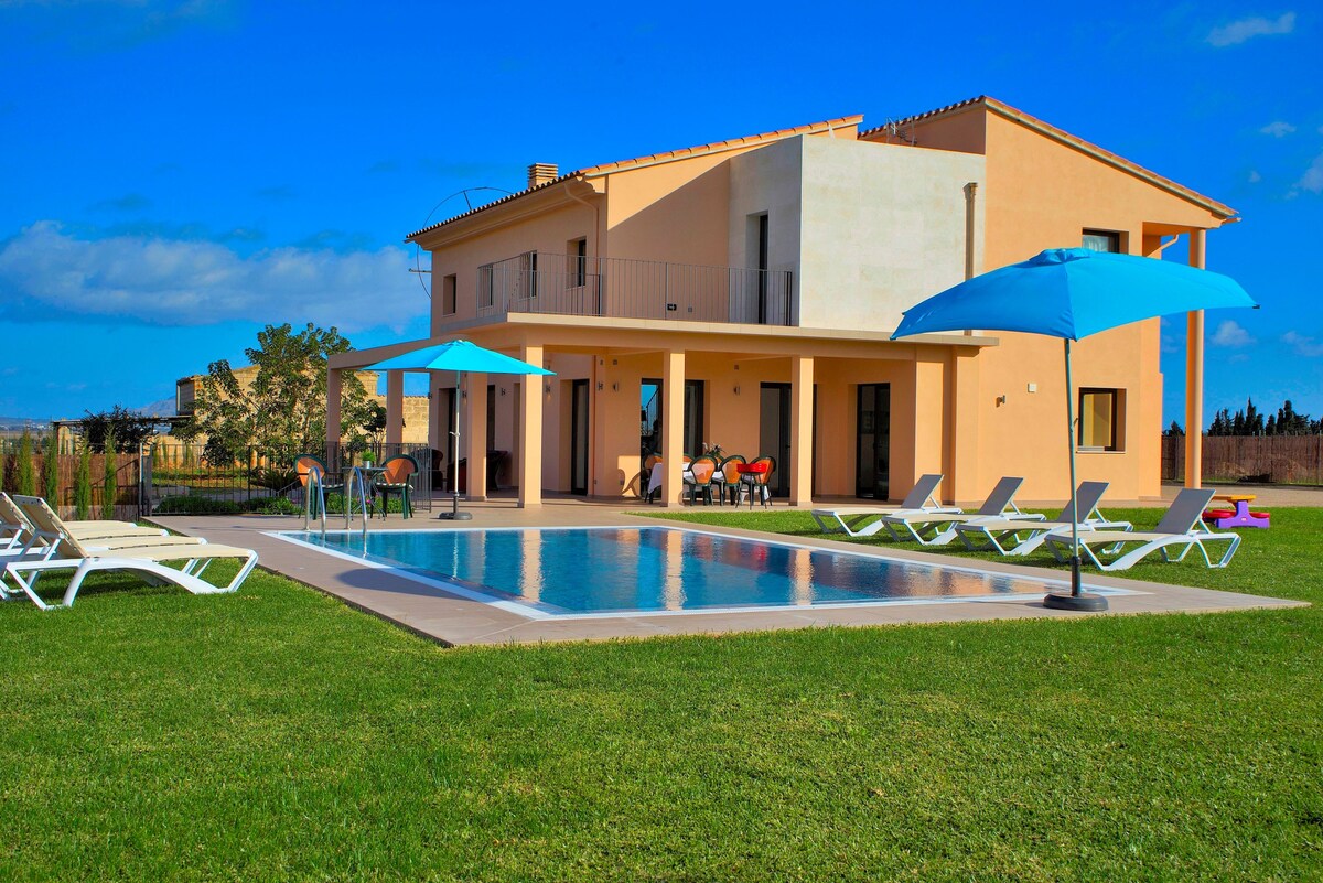 Airbnb con mejor rendimiento: 056 Villa Es Moli des figueral Etv/6301 by Mallorca en Muro