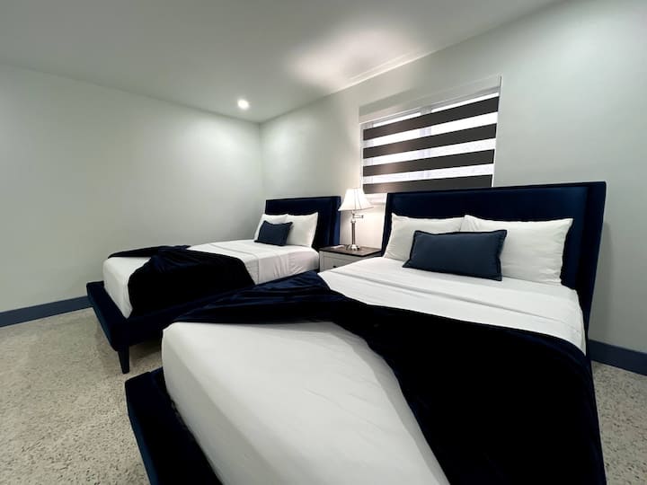 Спална соба 5 ( 2 полни кревета)