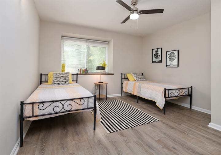 Spavaća soba 4 s bračnim krevetima