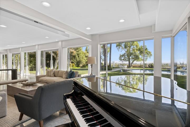 Endless Vistas | 7BR Luxury Escape w/ Pool & Spa gallery image 4