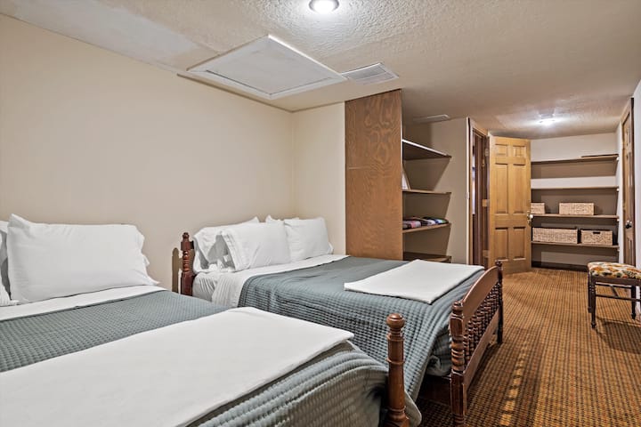 Bedroom 5