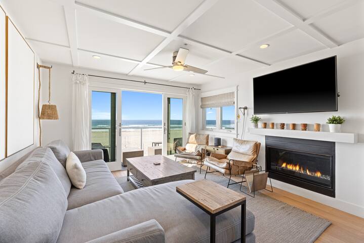 Unlimited Ocean Views from Oceanfront Penthouse