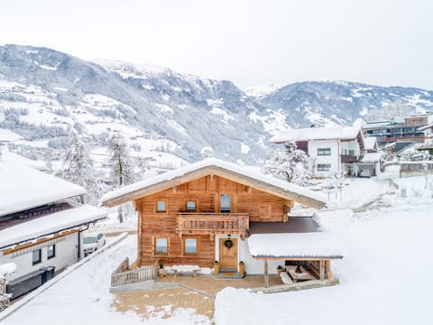 Detached chalet with sauna in Mayrhofen-Ramsau