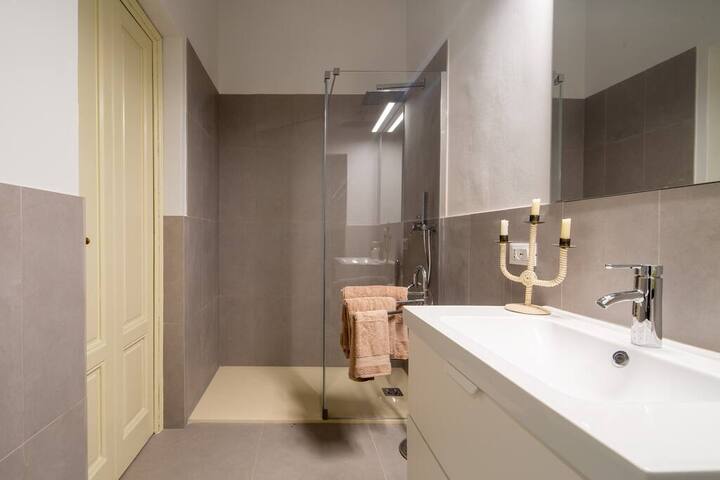 Sunshine Apartment gallery image 4