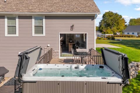 Swim Spa! Riverfront! Walk to Beach/ Downtown!