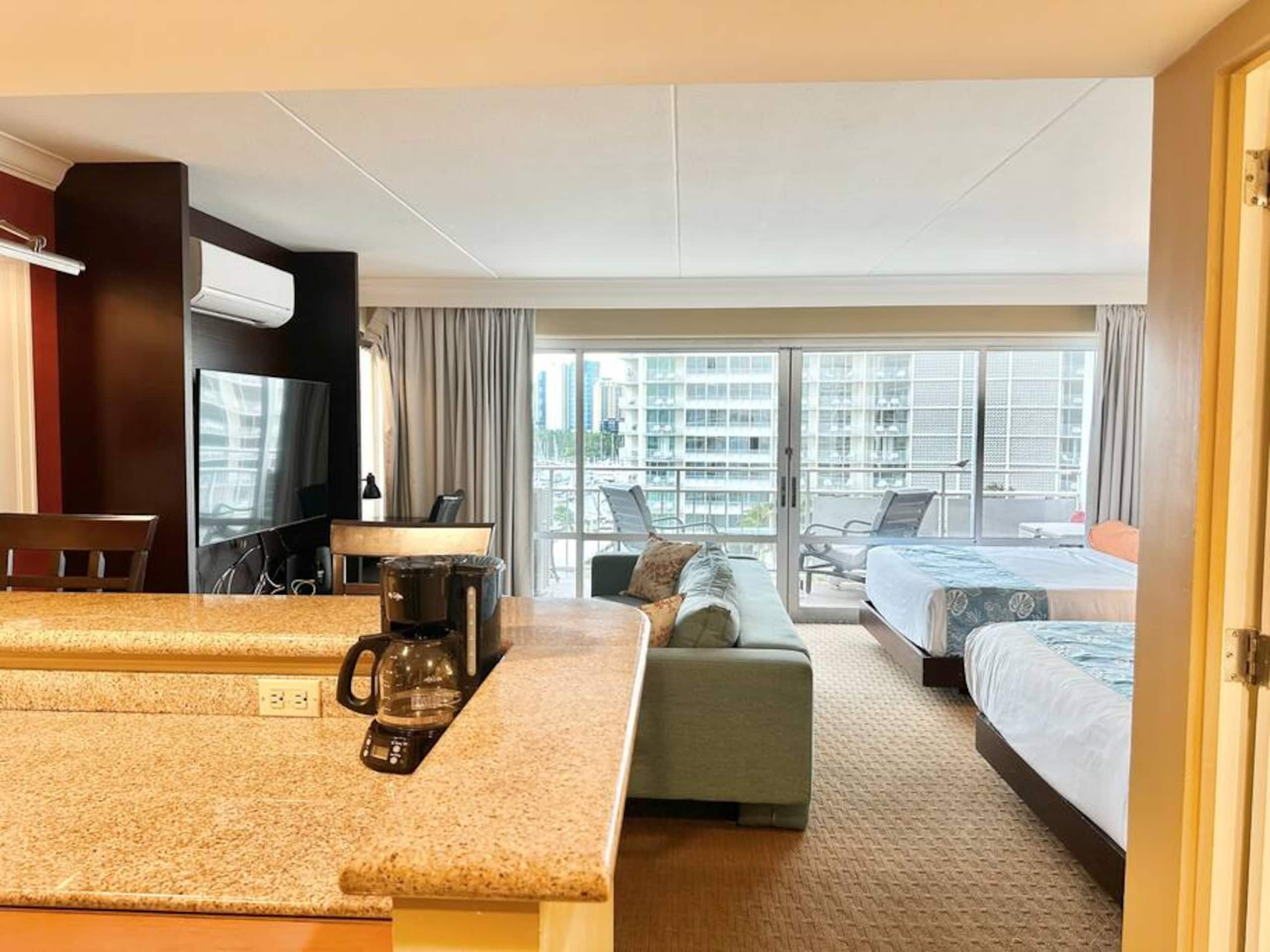 Luxury Partial Ocean/Marina View Unit @ The Ilikai - Image 4