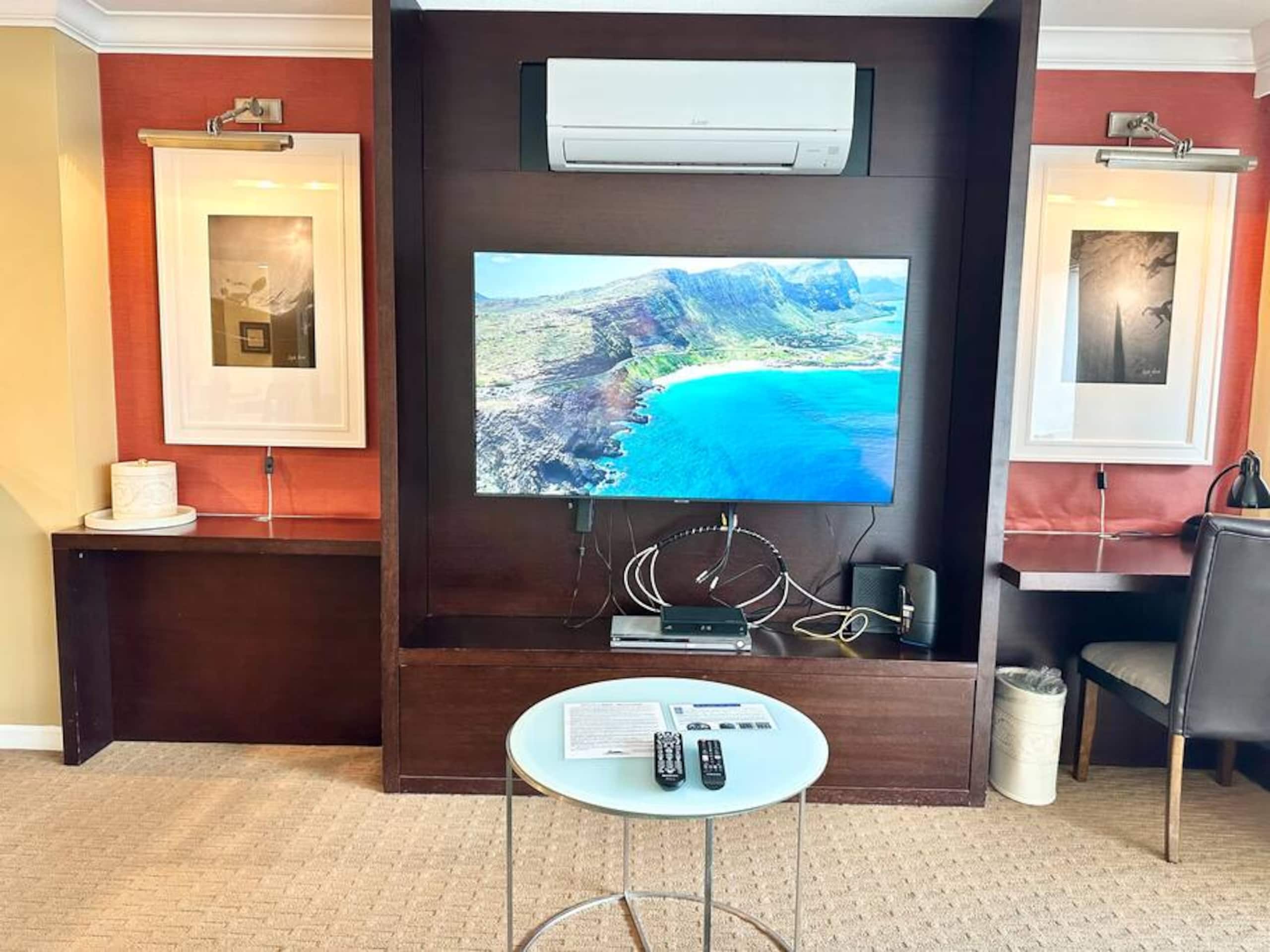 Luxury Partial Ocean/Marina View Unit @ The Ilikai - Image 11