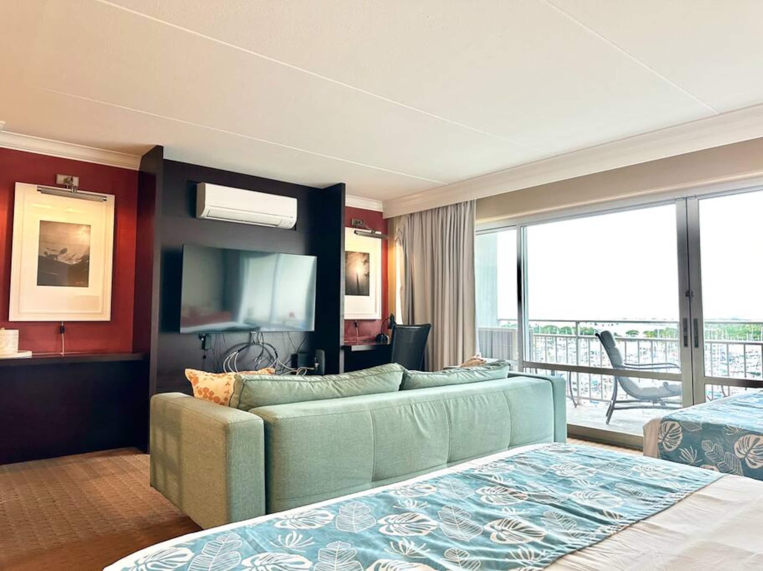 Luxury Partial Ocean/Marina View Unit @ The Ilikai - Image 12