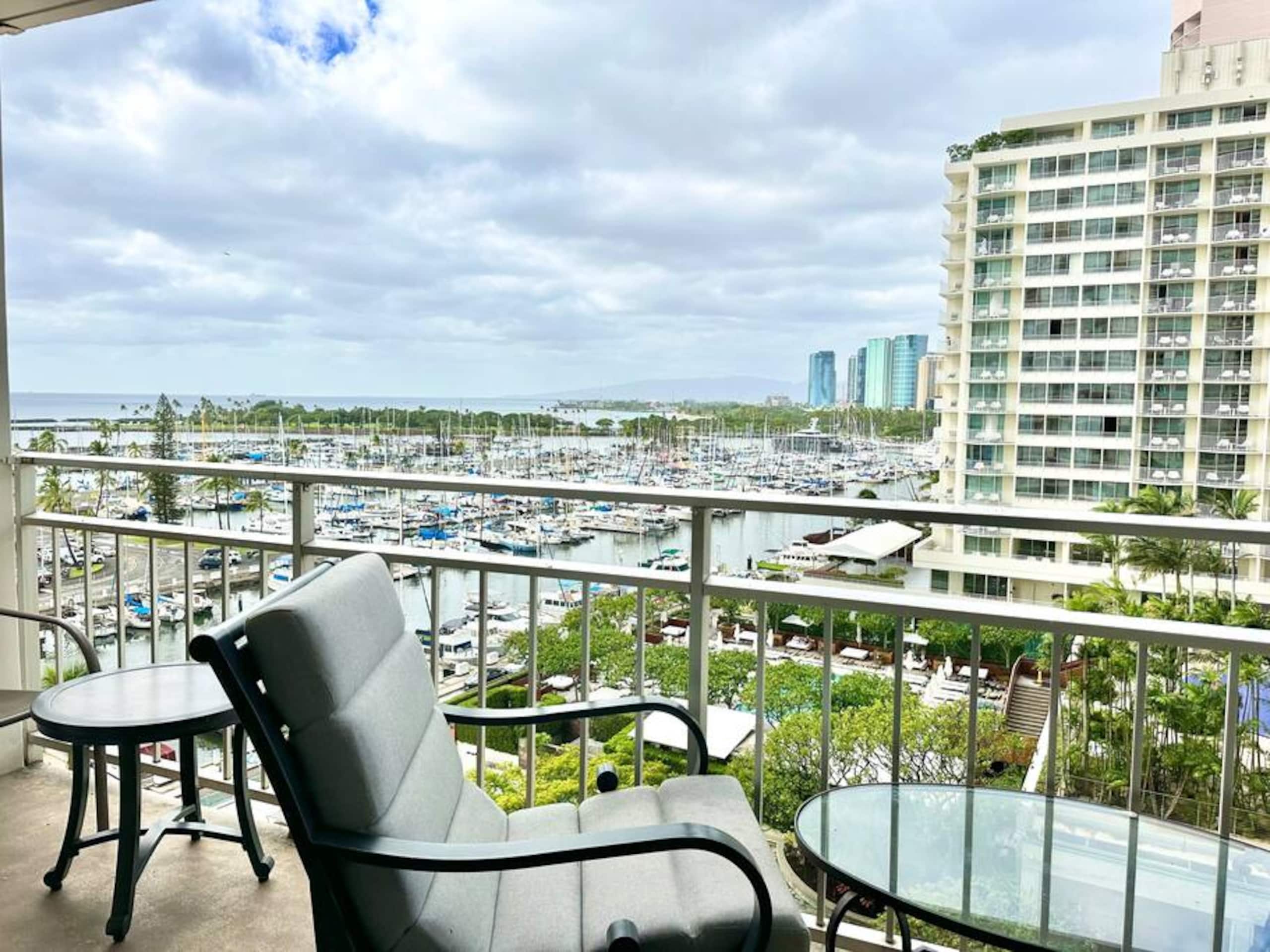 Luxury Partial Ocean/Marina View Unit @ The Ilikai - Image 1