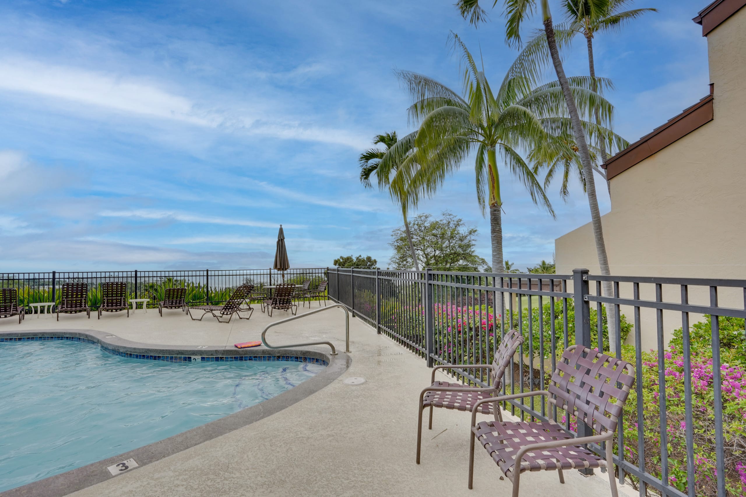 Condo in Kailua-Kona · ★4.77 · 2 bedrooms · 5 beds · 3 shared baths - Image 29