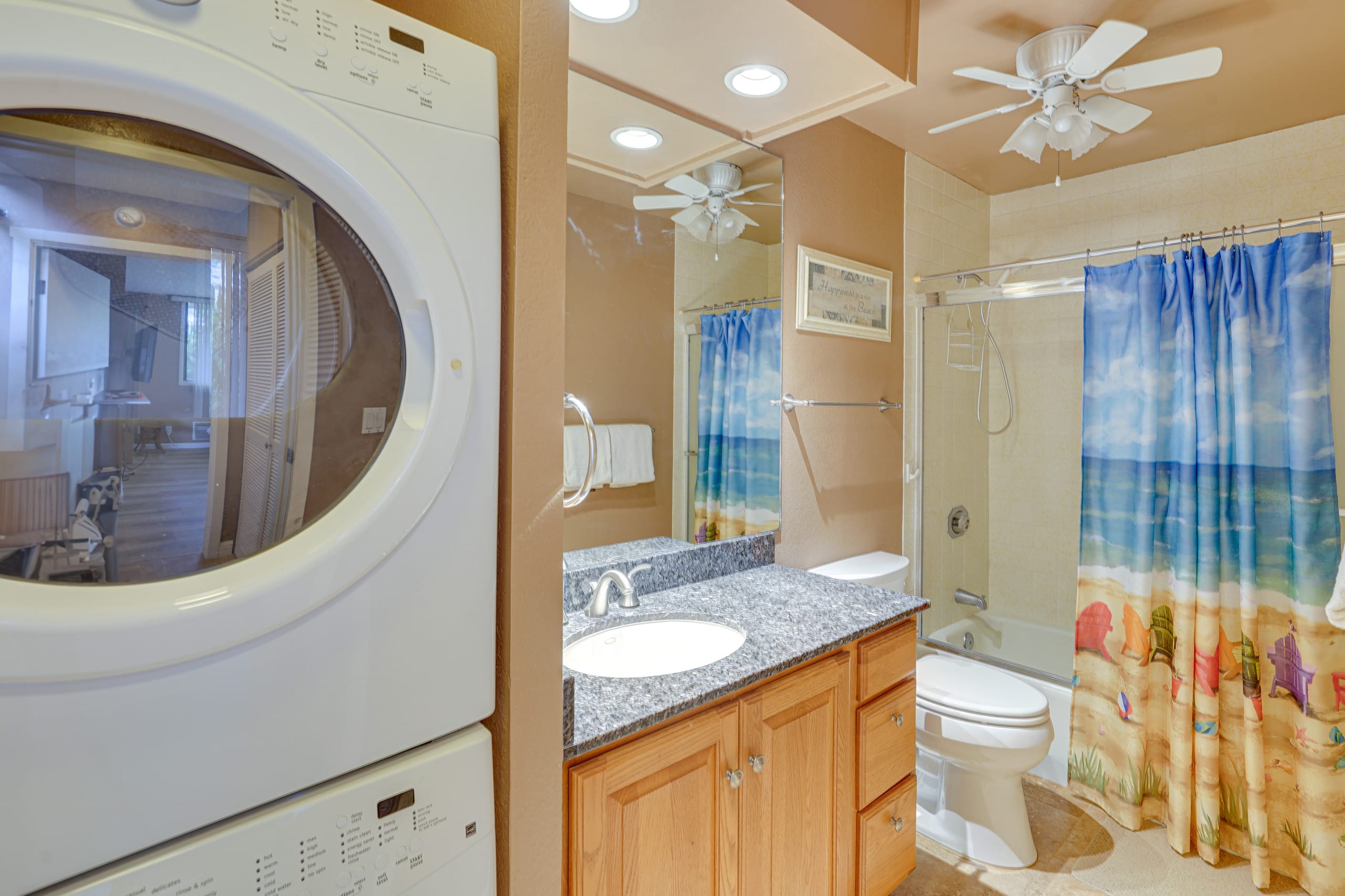 Condo in Kailua-Kona · ★4.77 · 2 bedrooms · 5 beds · 3 shared baths - Image 15