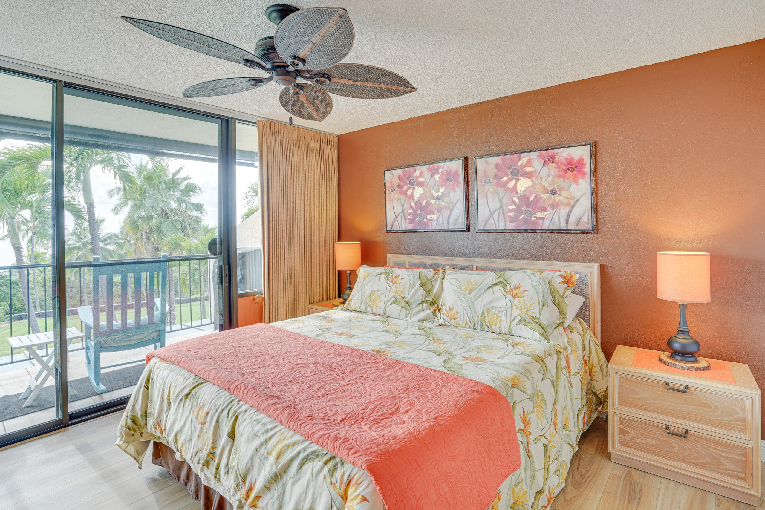 Condo in Kailua-Kona · ★4.77 · 2 bedrooms · 5 beds · 3 shared baths - Image 9