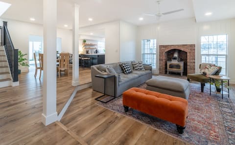 Luxurious Farmhouse on Acreage! Near Silverwood