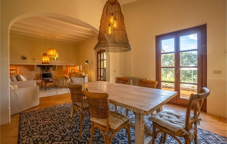 Lovely home in Porto Cristo gallery image 4