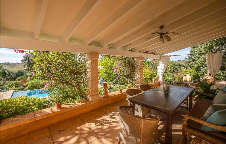 Lovely home in Porto Cristo gallery image 2