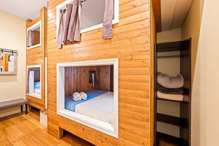 Unique Built-In Sleeping Pods • Cabin-Style Bunk Beds with Individual Sleeping Spaces and Added Privacy • A Fun and Comfortable Setup for Friends, Families and Retreat Groups • Designed to Maximize Capacity While Giving Every Guest Their Own Cozy Pl