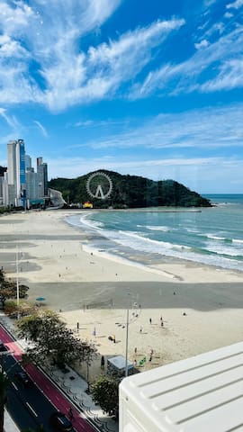 Anfitria Superhost Balneario Camboriu & Curitiba managed Airbnb listing 1