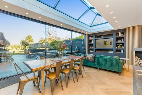 Nutkin Barn - contemporary property in West Sussex