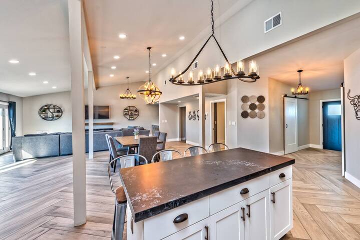 777Rentals – 7BR/4.5BA – Southwest Ranch gallery image 3