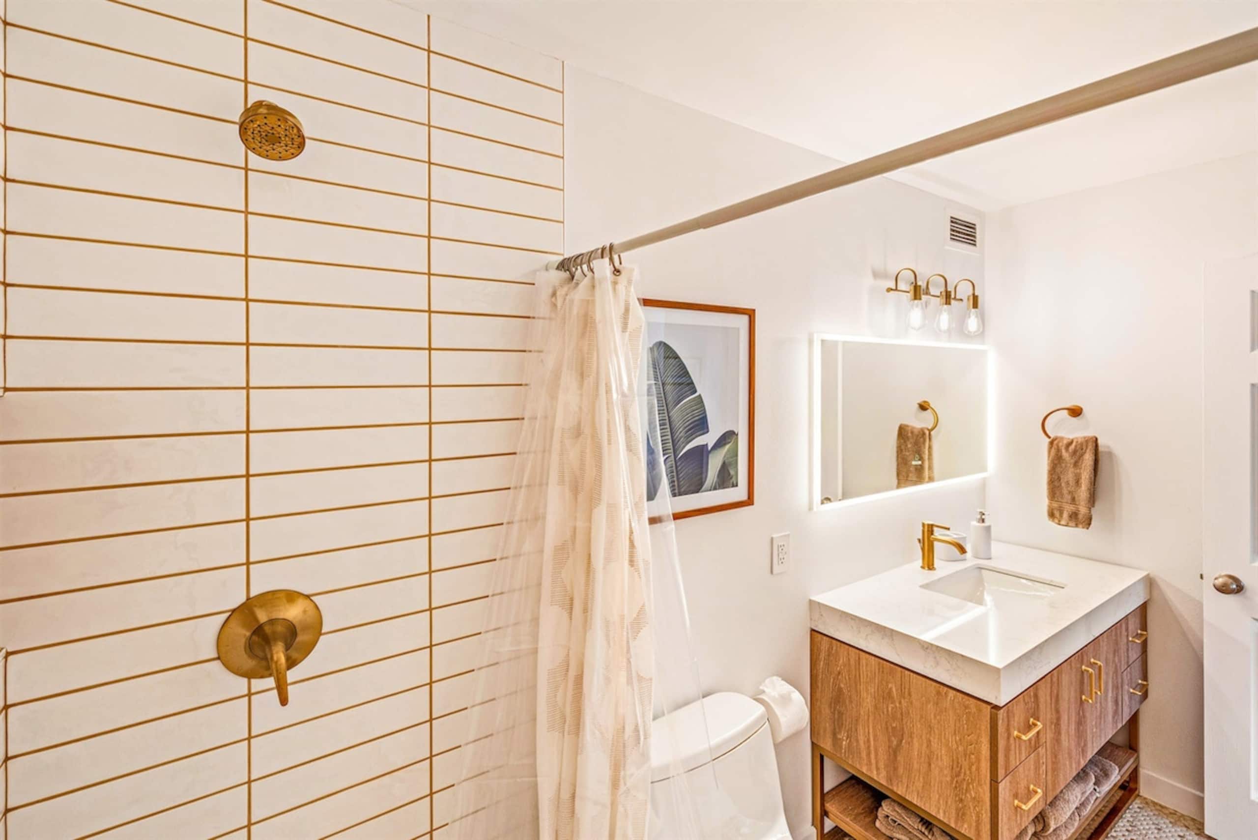 Condo in Wailuku · ★4.95 · 2 bedrooms · 4 beds · 2 private baths - Image 32