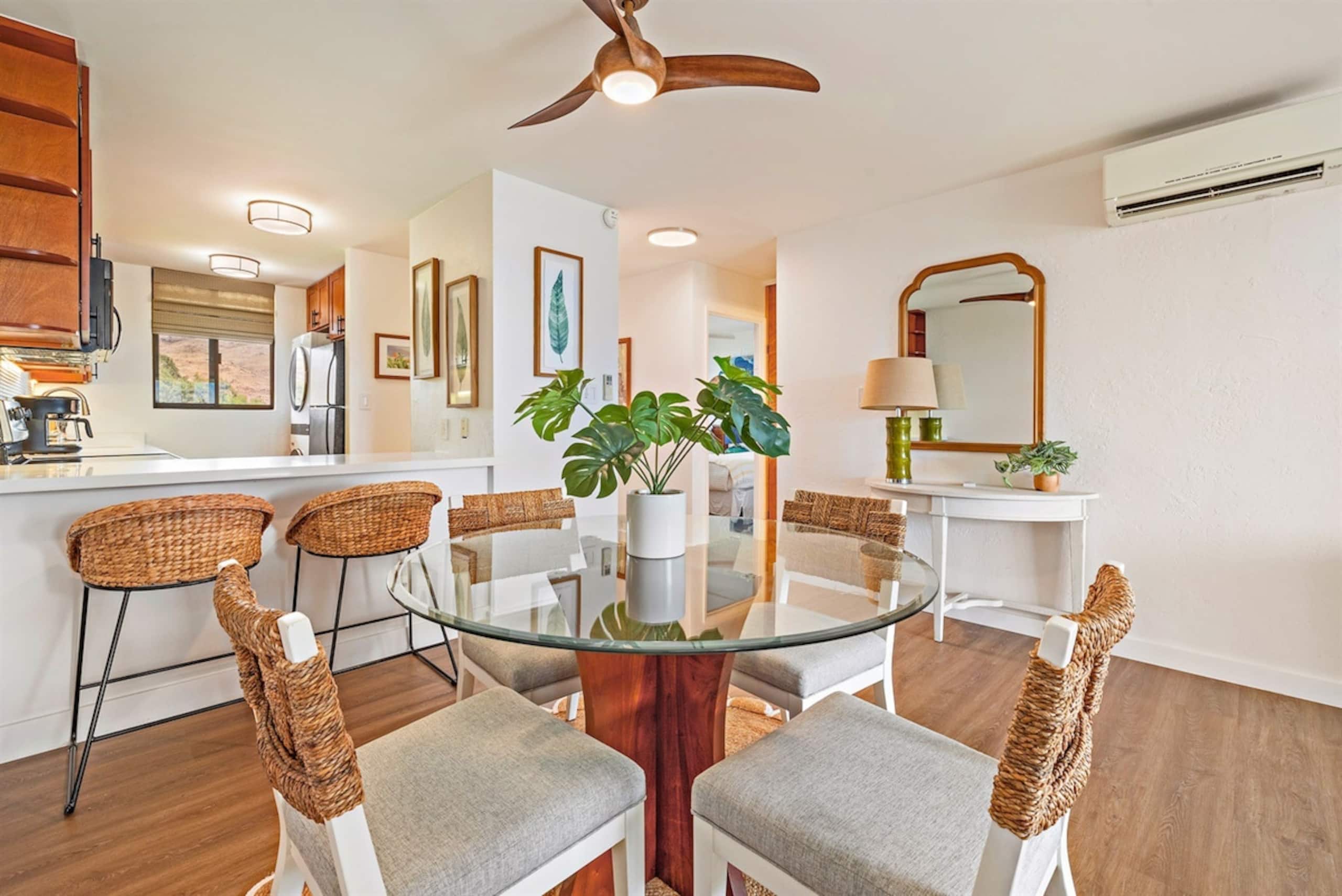 Condo in Wailuku · ★4.95 · 2 bedrooms · 4 beds · 2 private baths - Image 11