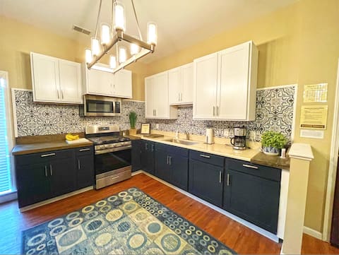 Harbor Master|2 Bed Condo Waterfront on Ohio River