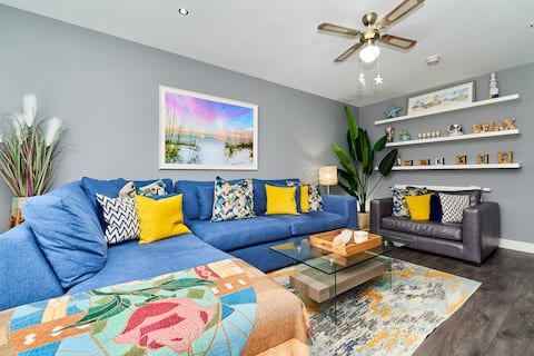 Modern Clonsilla Townhouse Sleeps 6