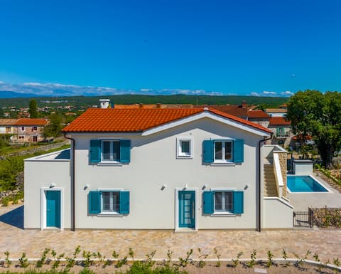 Villa Malina with heated pool