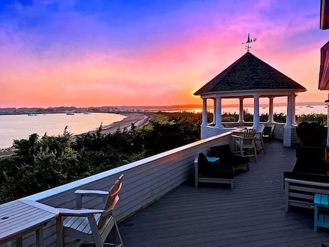 Stunning Luxury House with Sunset & Private Beach