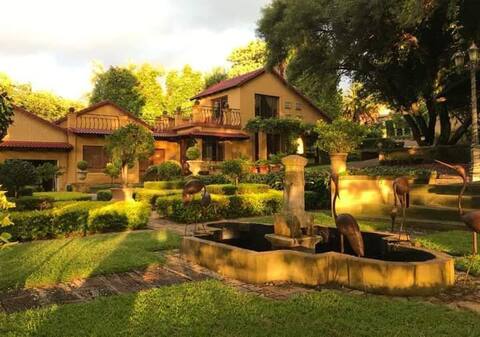 Standard Luxury Suite 2