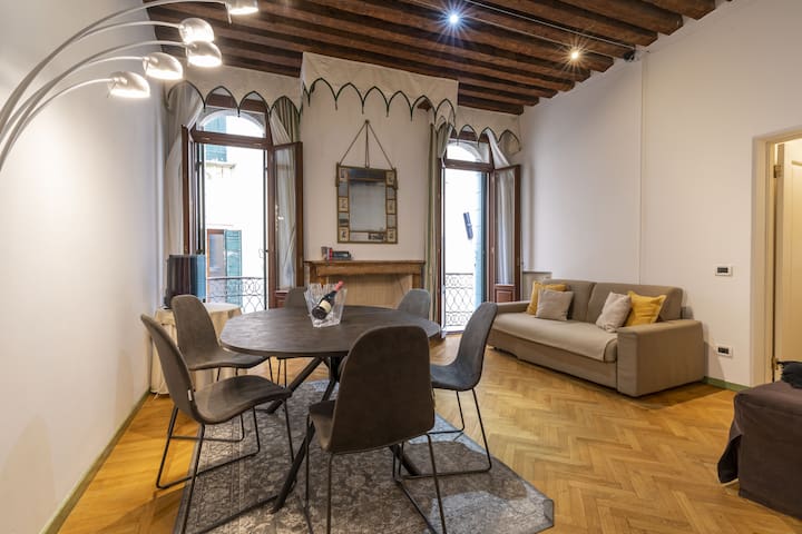 Refined San Marco Deluxe – Wifi & washing machine