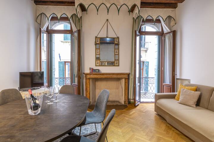 Refined San Marco Deluxe – Wifi & washing machine gallery image 5