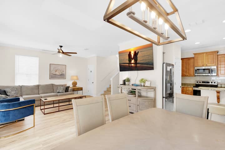 Steps From Beach-comm Pool-4br Goin' Koastal - 德斯坦