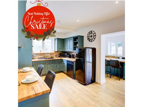 Charming 4 Bedroom Retreat in Upscale Brentwood