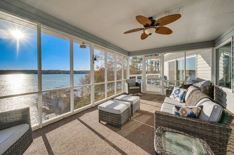 Lakefront Mt Gilead Home w/ Large Dock & Decks!