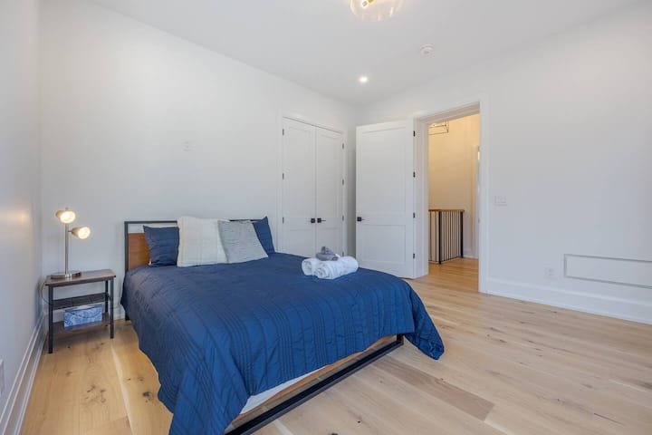 Usiku mzuri na ubunifu maridadi: karibu kwenye chumba chetu cha kulala chenye ndoto