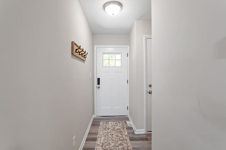 Navigate Rentals And Management managed Airbnb listing 3