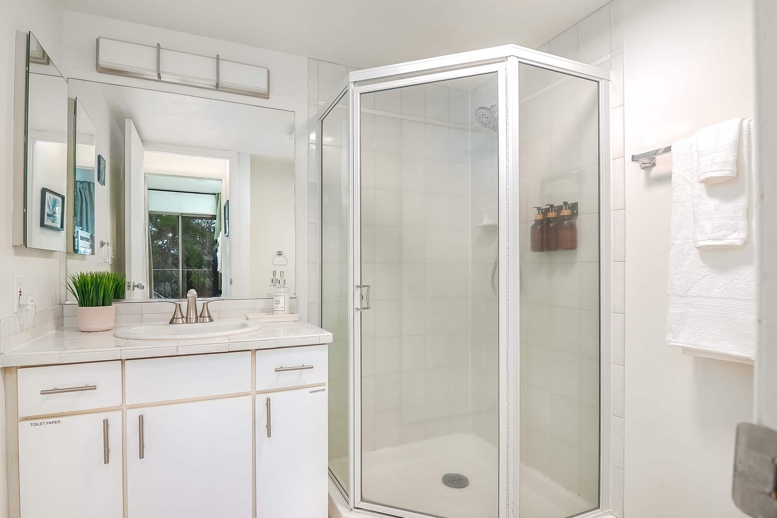 bright 3 bed,3 bath, pool, hot tub, tennis, breeze - Photo 52